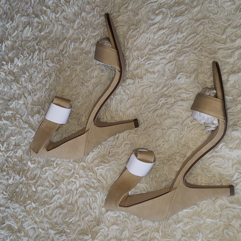 Qupid Tan Velcro Ankle Strap Sandals 10 New Without Box